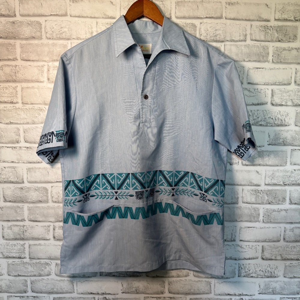 Vintage 1960’s Iolani Hawaiian shirt Blue Tiki Medium